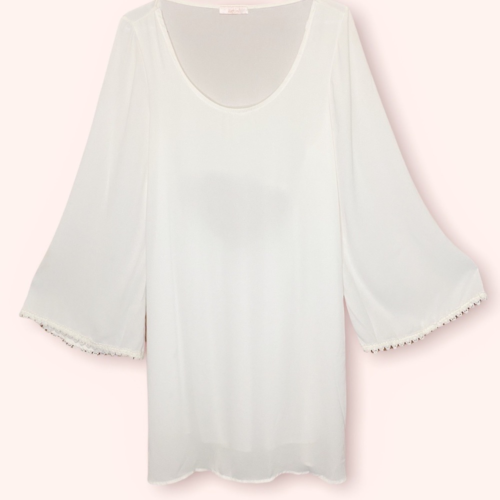 Off-White/Ivory Mini Dress w/ Long-Sleeves (bell) & Thin Lace Trim